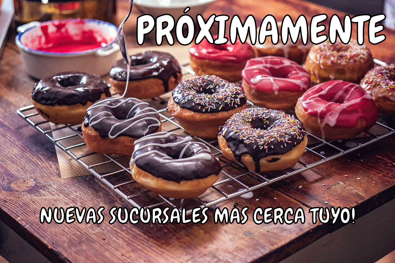 Donas sobre rejilla de reposteria